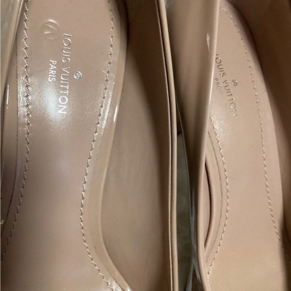 The Fabulous LV Madeleine pumps from Louis Vuitton.  Pure class.  😍😍😍 - Picture 7 of 12